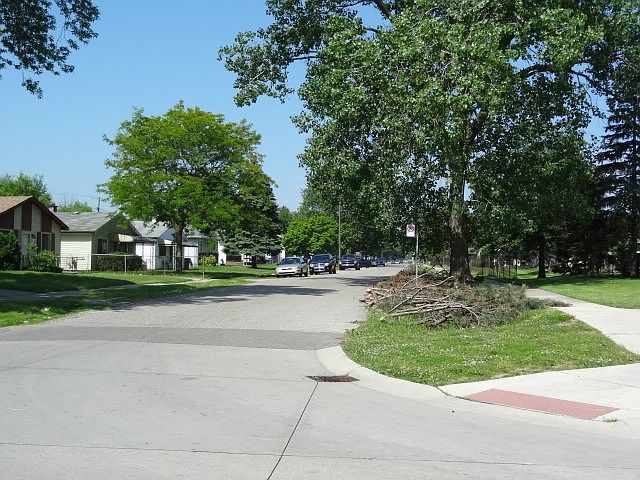 2nd image of 20442 Abrahm St