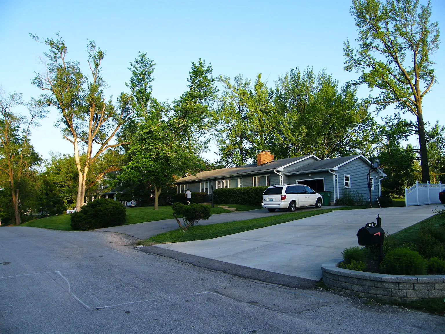 Roger Ln, Saint Louis — Photo 2