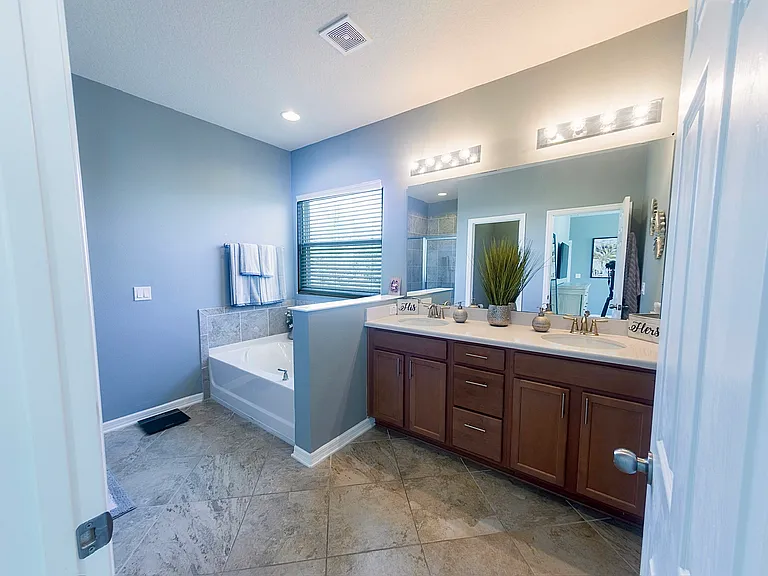 17459 Chateau Pine Way — Photo 13