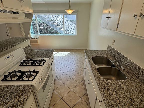 5th image of 42 N Parkwood Ave APT 3