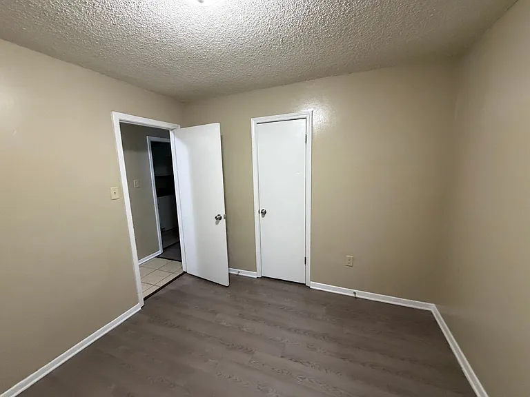 8401 Old Forge Rd — Photo 14