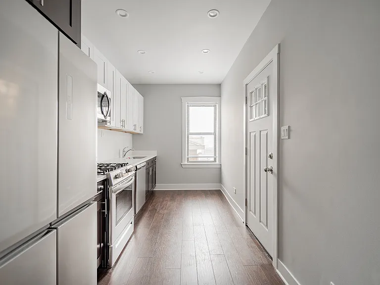 Updated Kitchen 5162-2B