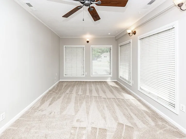 838 Fred St — Photo 30