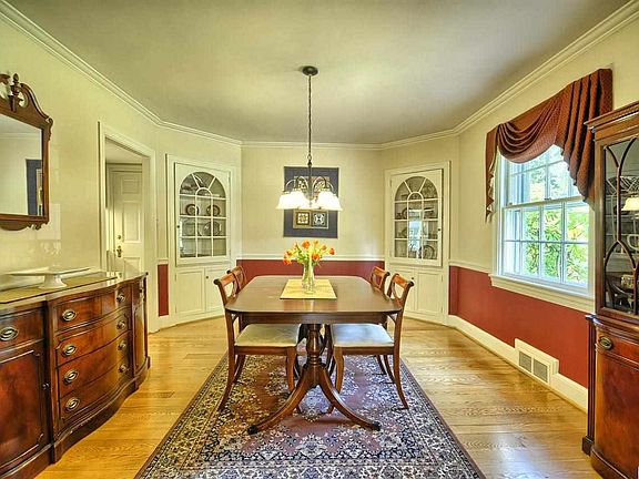 Formal DR-Custom Built-in Cabinets