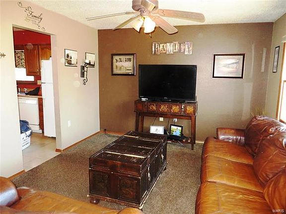 2nd image of 558 N Brushey Grove Ave