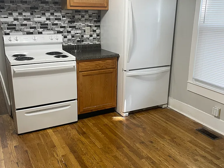 200 E Wampum Ave #2 — Photo 6