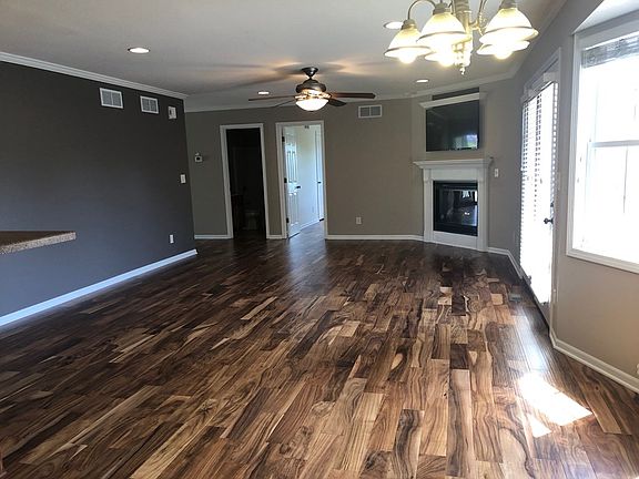 3rd image of 200 W Garr Field Ave