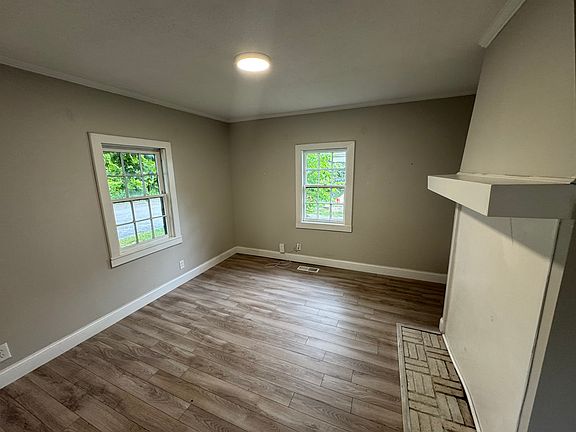 1st bedroom- downstairs- great for a home office- no closet in this bedroom