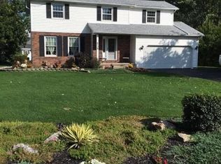 6729 Sy Rd, Niagara Falls, NY 14304