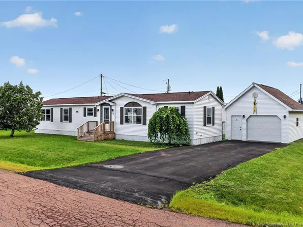 12 Martigny St, Moncton, NB E1H 3E6