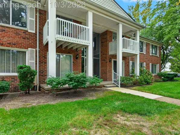 42241 Toddmark Ln, Clinton Township, MI 48038