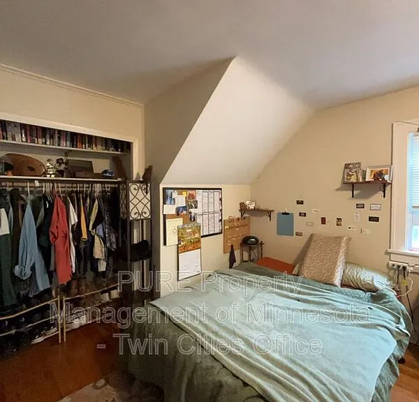 237 Cedar Lake Rd N #2 — Photo 13