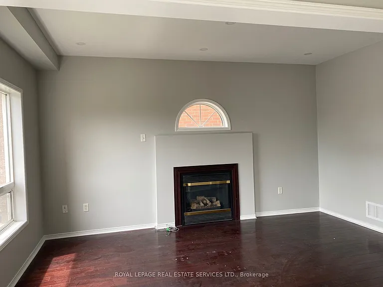 2362 Woodridge Way — Photo 6