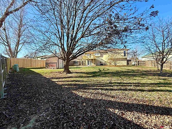4th image of 7825 La Vista Dr