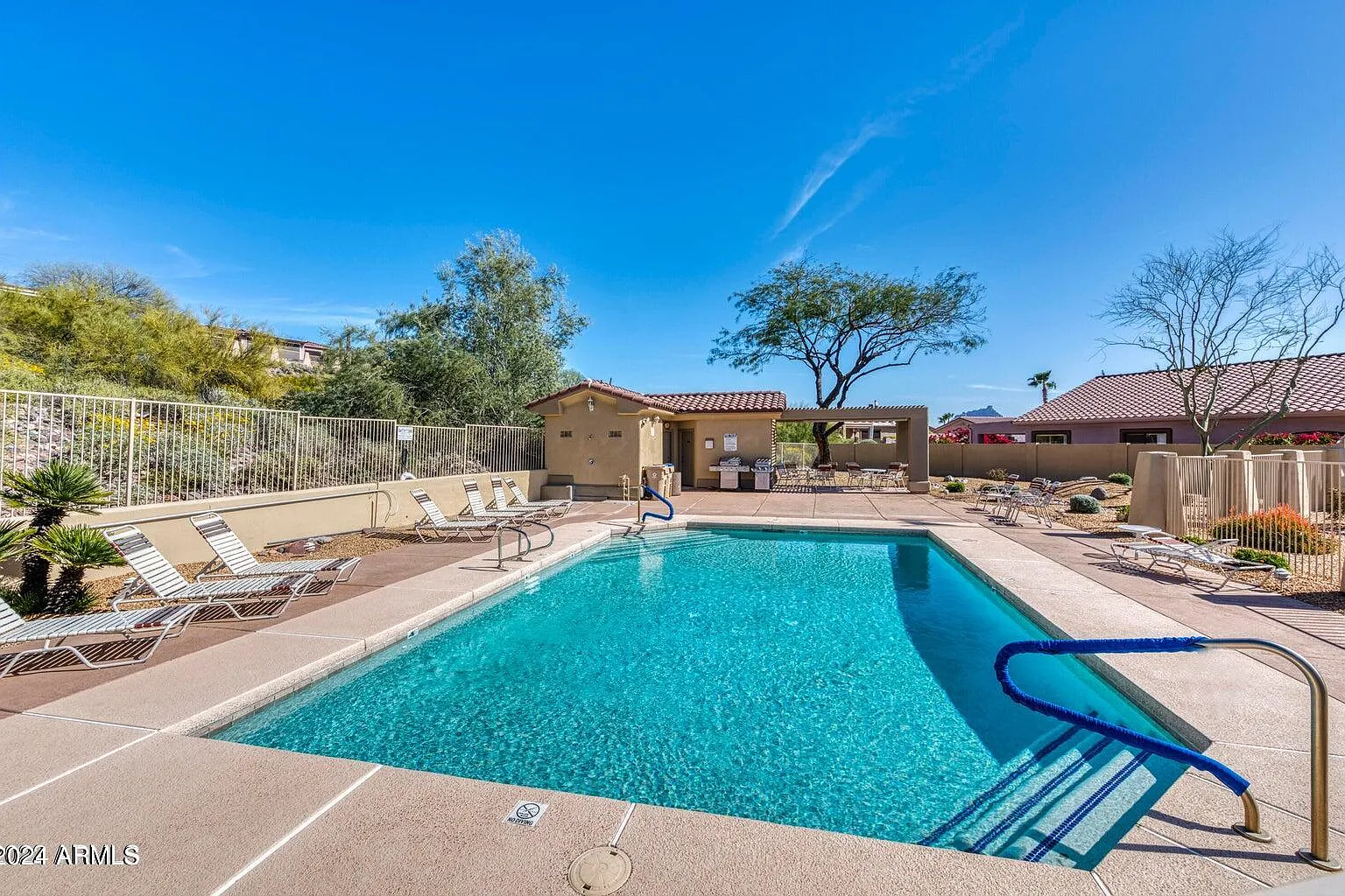 4 bed, 3.0 bath, 2693 sqft, $4,200 — Photo 2