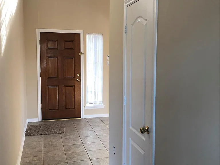 1602 Candleston Ln — Photo 5