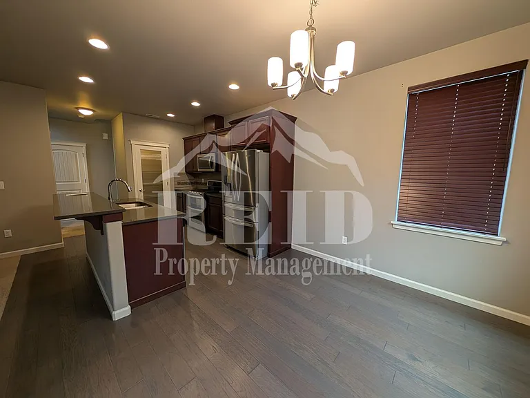 3887 Portside Dr — Photo 6