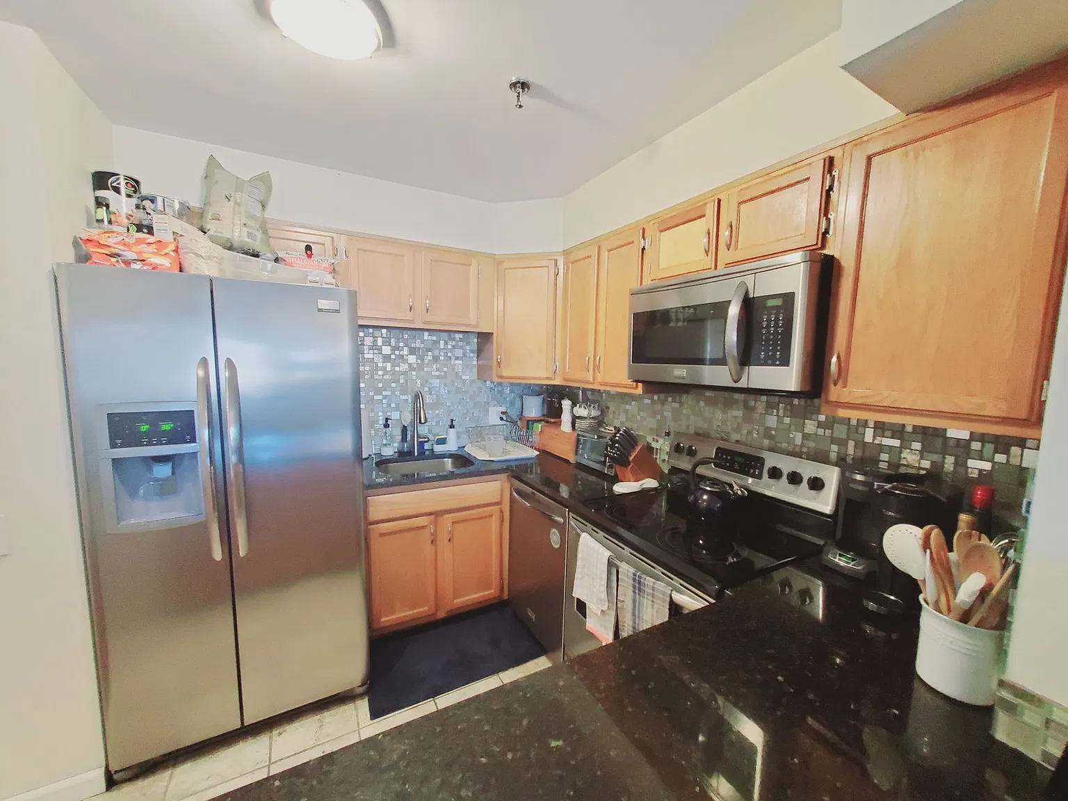 1 bed, 1.0 bath, 678 sqft, $2,200 — Photo 2