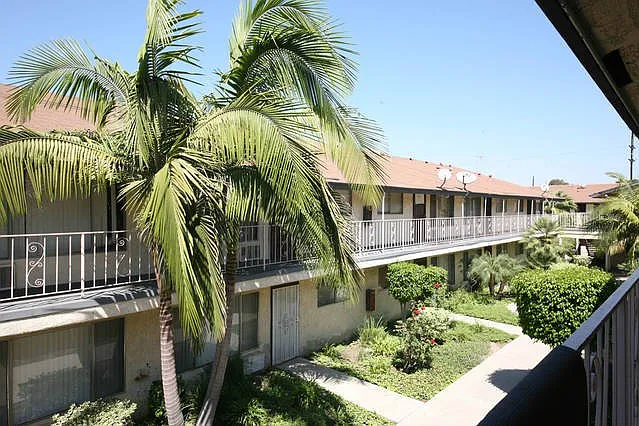 2890 E Artesia Blvd #42
