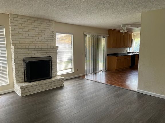 5th image of 246 Albert Ct
