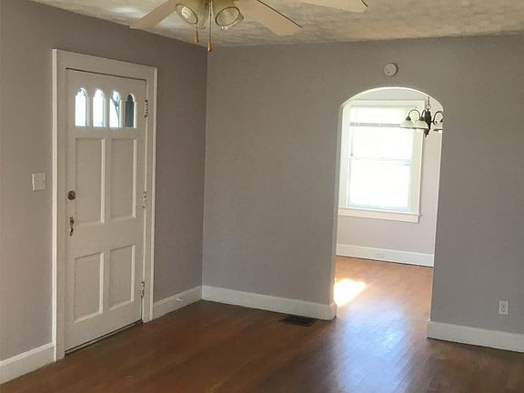 5th image of 2435 Lawson Ave