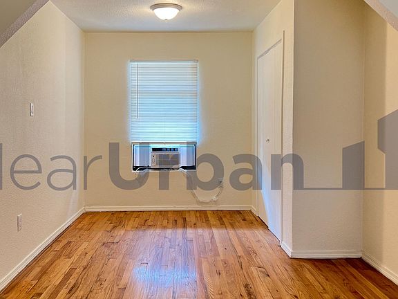 3rd image of 401 Drake Ave #2