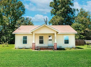 1803 Texas St, Leakesville, MS 39451