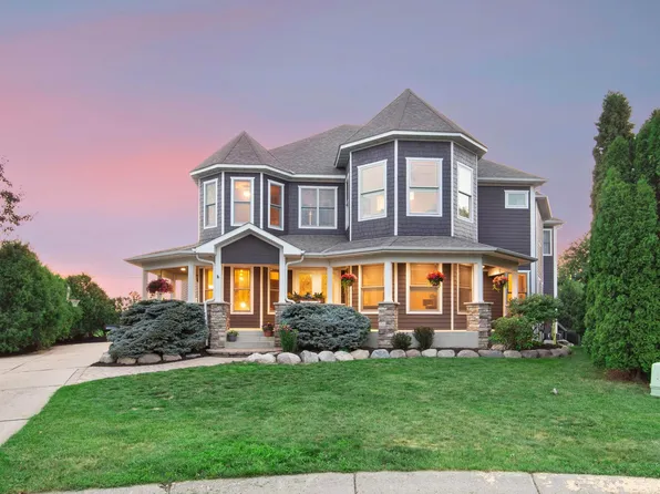 1886 Sandbar Cir, Waconia, MN 55387