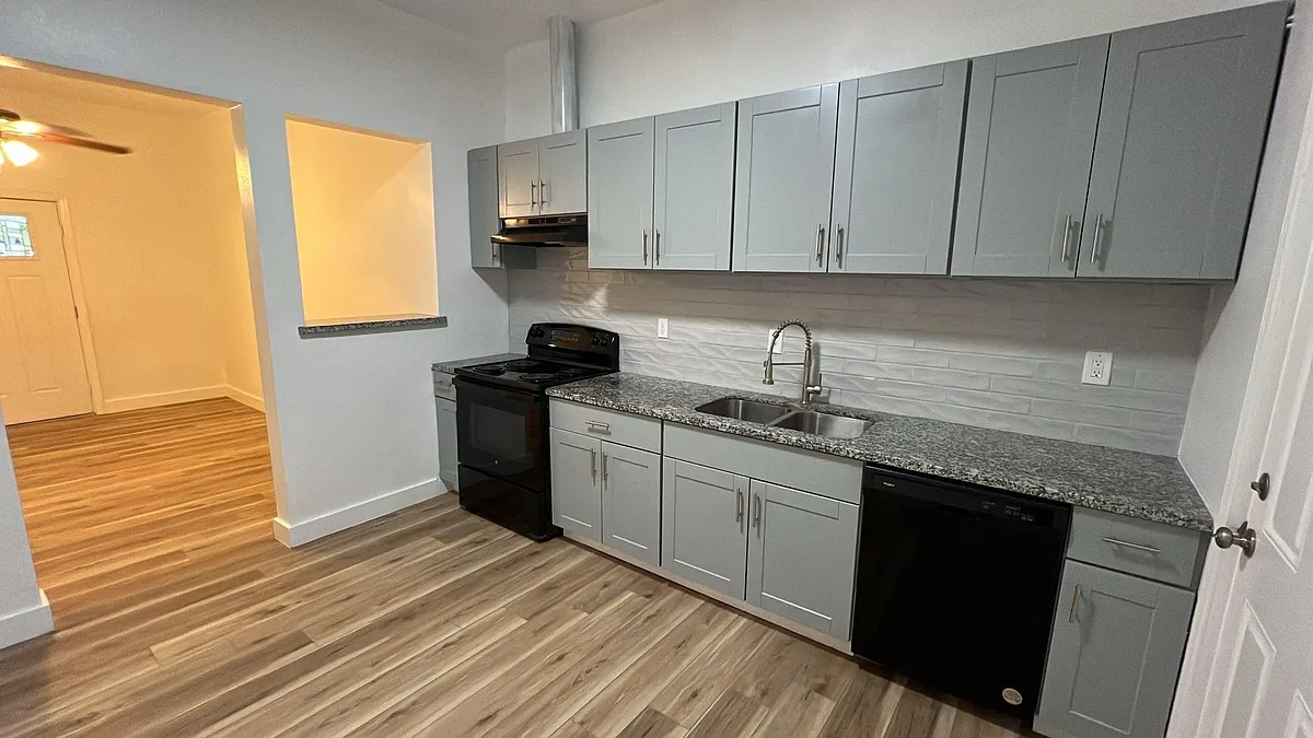 Building Photo - 436 E Peach St #B