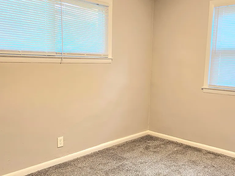 4418 Vernon Ave — Photo 9