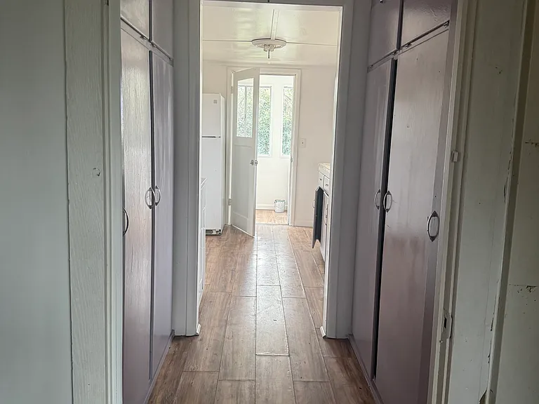 20734 Walnut St — Photo 12