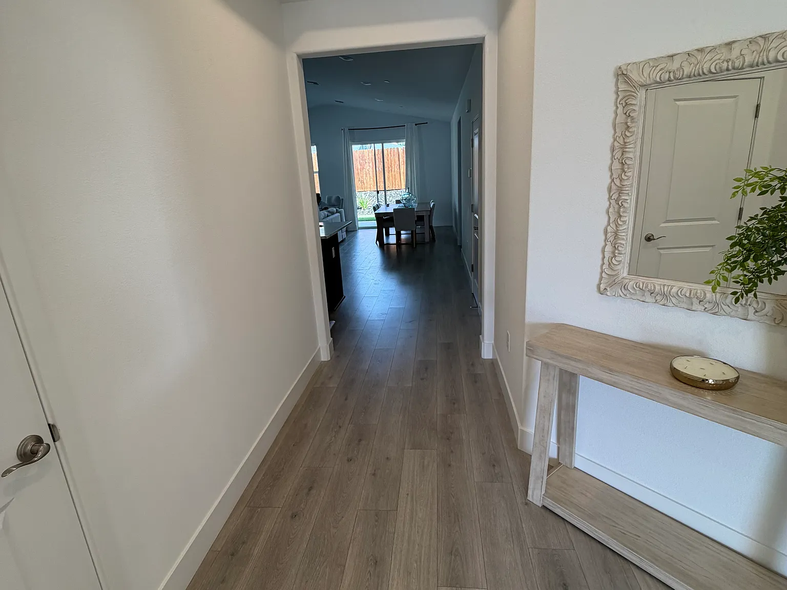3 bed, 1785 sqft, $3,200 — Photo 3