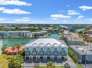 11715 1st St E, Saint Petersburg, FL 33706