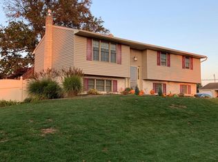 7 Rose Virginia Rd, Oley, PA 19547