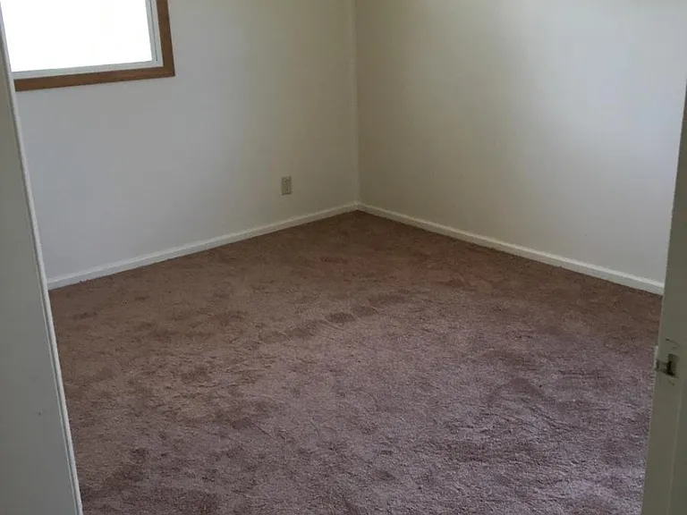 1513 Thalia Ave — Photo 2