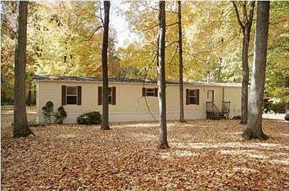 5th image of 17533 Country Ln NE