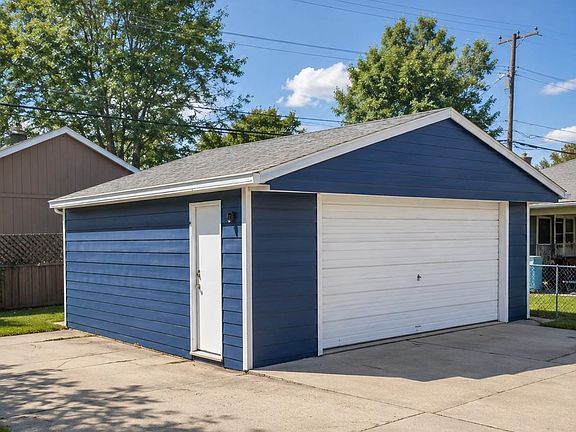 2nd image of 21843 Brittany Ave