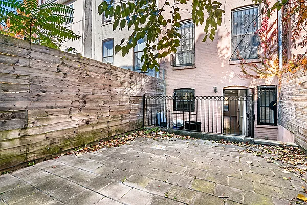 Rented by Corcoran | media 14