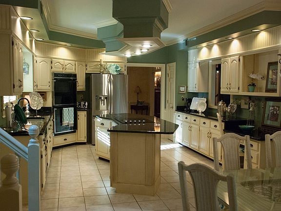 5th image of 2559 Windy Oaks Dr