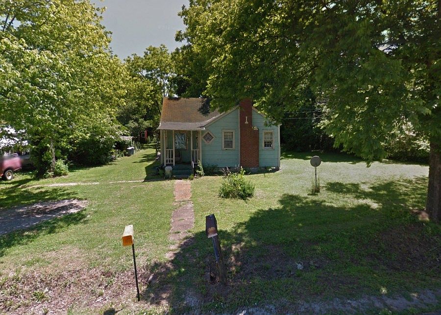 1st image of 418 Fairground Hts