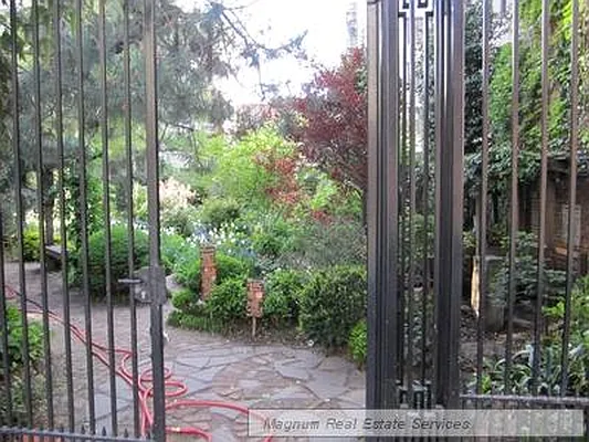 Rented by Magnum Realty Holdings, LLC | media 21