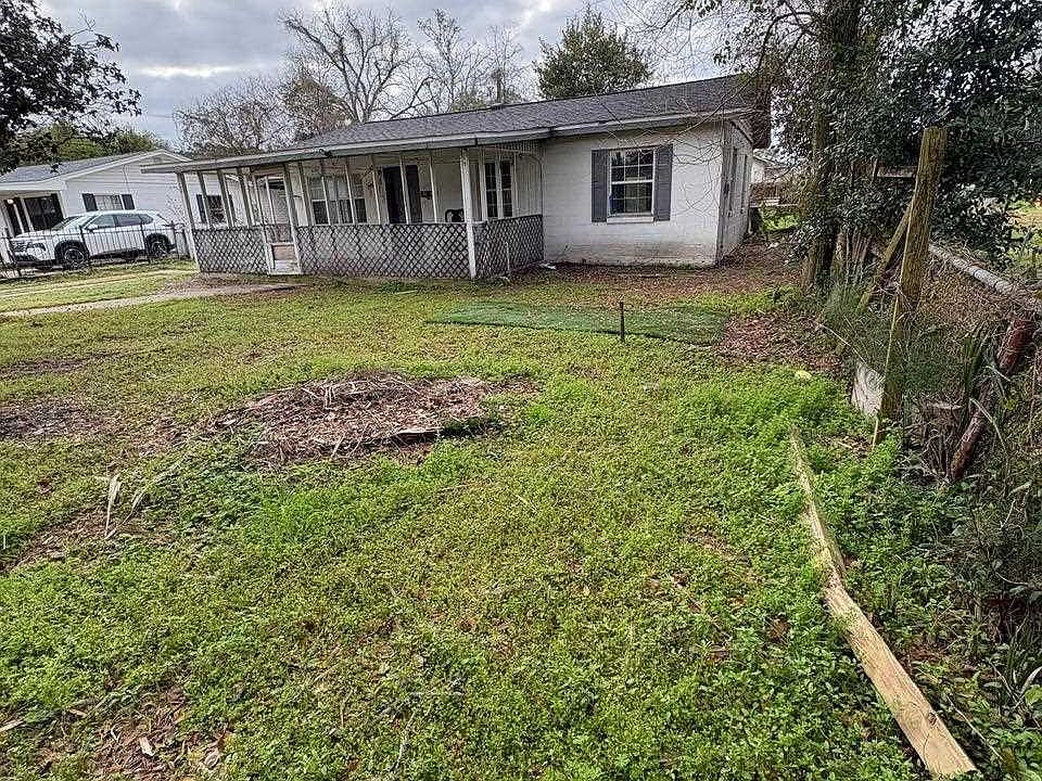 1st image of 3703 W Theresa St