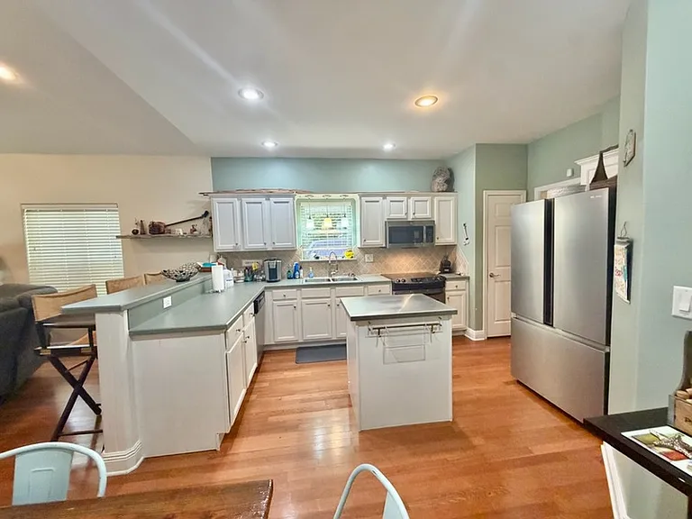 53 Maple St — Photo 10