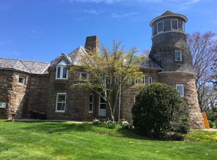 560 Ocean Rd, Narragansett, RI 02882