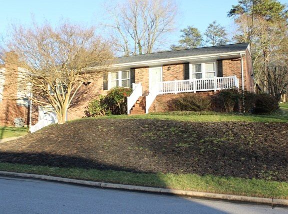 3rd image of 116 Kittyhawk Dr