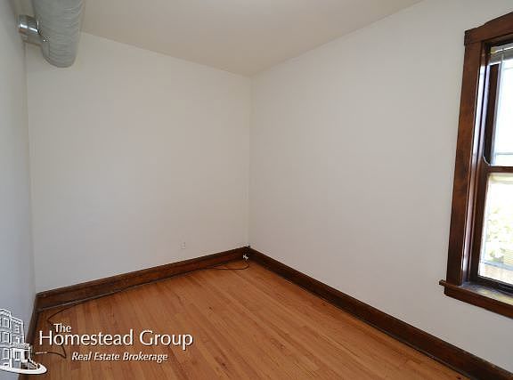 4th image of 3549 N Seeley Ave #Tw0