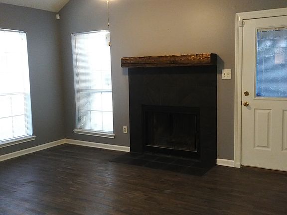 2nd image of 208 Long Plantation Blvd APT E