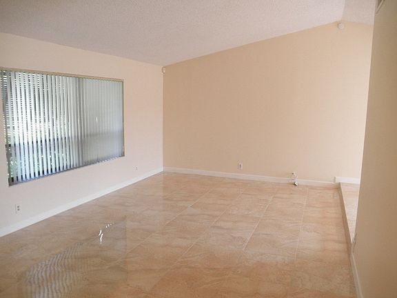 2nd image of 9525 Burlington Pl