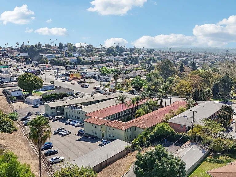 Ladera Apartments — Photo 45