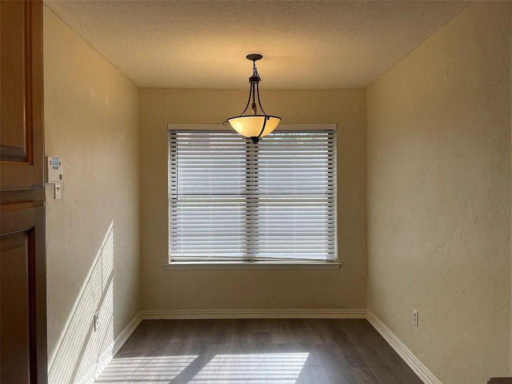 3 bed, 2.0 bath, 1458 sqft, $1,750 — Photo 4